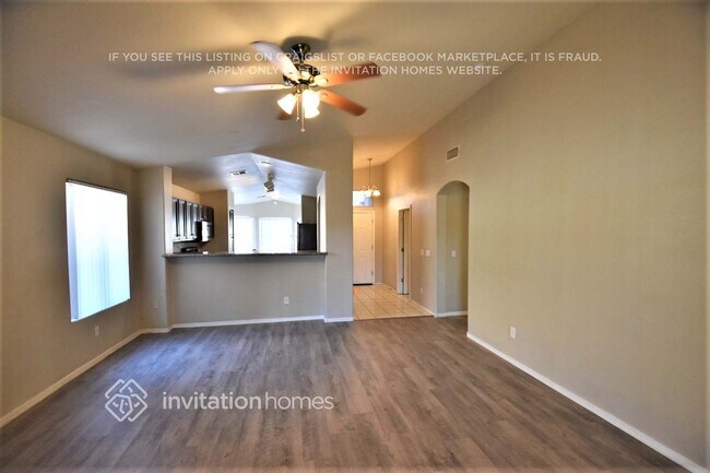 2046 N 90th Ln Phoenix, AZ 85037 photo 4
