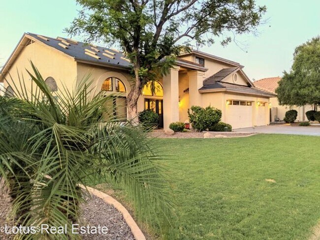 24 E Vera Ln Tempe, AZ 85284 photo 2