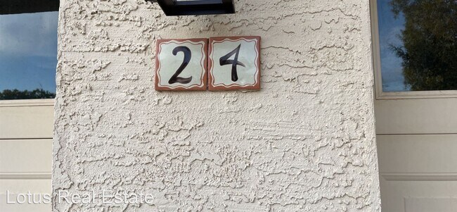 24 E Vera Ln Tempe, AZ 85284 photo 3