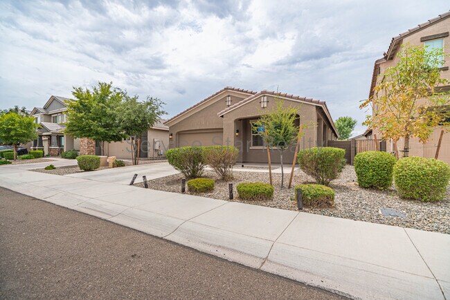 18763 Rancho Dr Litchfield Park, AZ 85340 photo 3