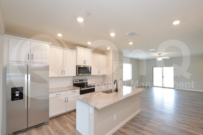 9087 N 114th Ln Youngtown, AZ 85363 photo 4