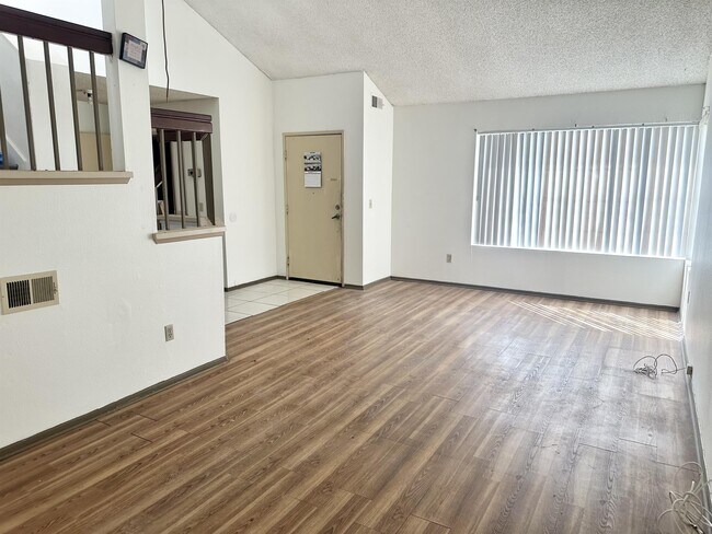 6950 Bullock Dr San Diego, CA 92114