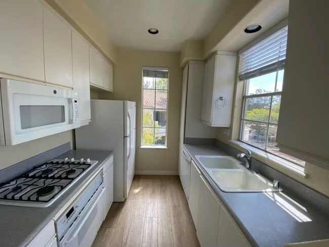 3613 Bernwood Pl San Diego, CA 92130