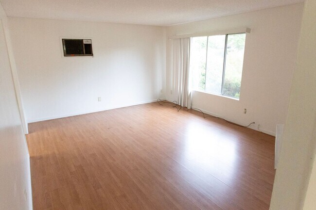 5222 Countryside Dr San Diego, CA 92115 photo 3