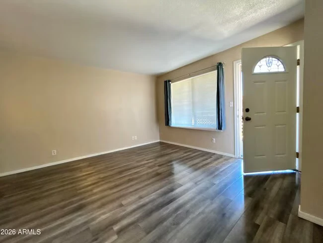 14203 N 19th Ave Phoenix, AZ 85023 photo 3