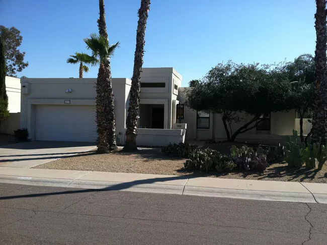 6707 E Kelton Ln Scottsdale, AZ 85254 photo 2