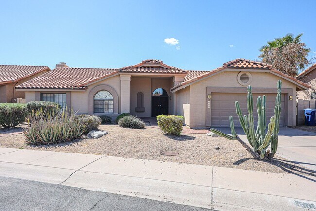 1501 W Sherri Dr Gilbert, AZ 85233 photo 2