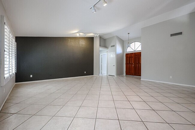 1501 W Sherri Dr Gilbert, AZ 85233 photo 5