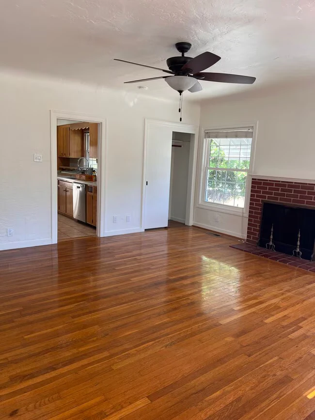 639 E 5th St Benicia, CA 94510 photo 4