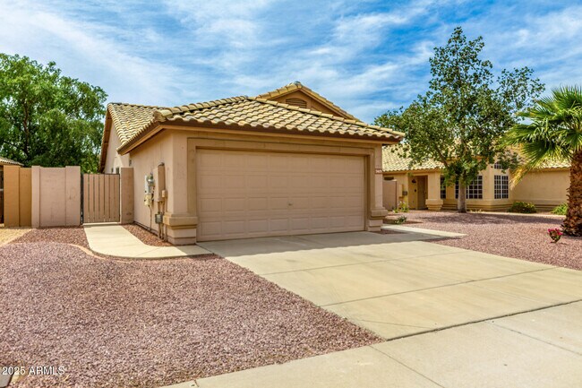 7415 W Crest Ln Glendale, AZ 85310 photo 3