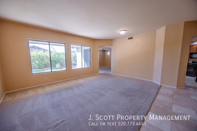18462 W Western Star Blvd Goodyear, AZ 85338 photo 4