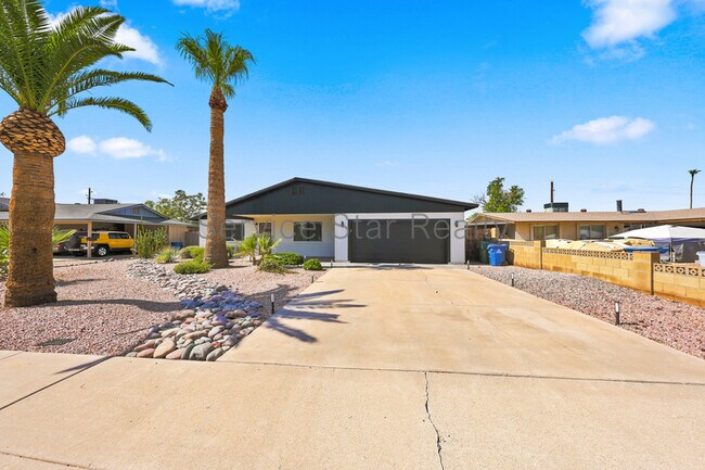 2162 E Concorda Dr photo 4
