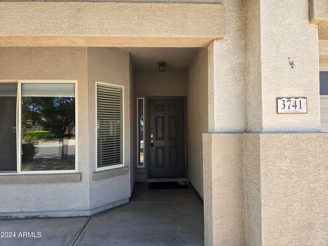 3741 E Derringer Way Gilbert, AZ 85297 photo 2