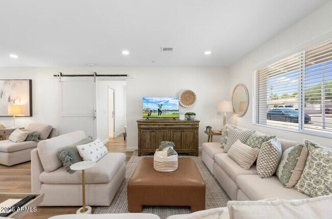 7431 E Taylor St Scottsdale, AZ 85257 photo 3