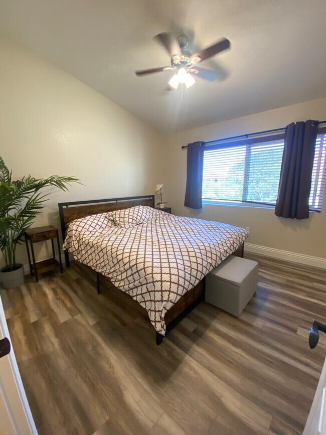3985 Nobel Dr San Diego, CA 92122 photo 2