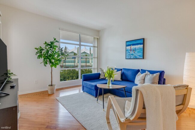 350 K St San Diego, CA 92101 photo 5