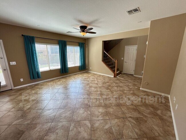 2527 W Lucia Dr Phoenix, AZ 85085 photo 3