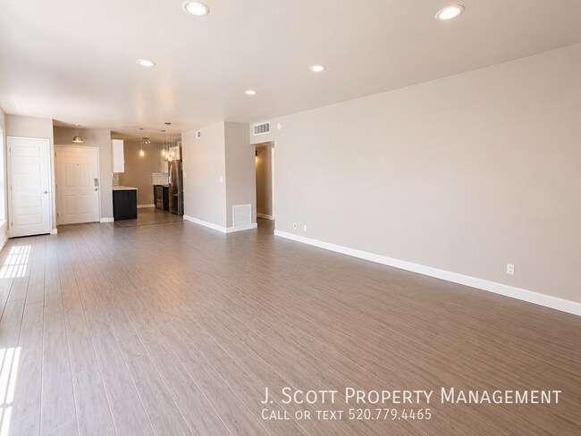102 W Maryland Ave Phoenix, AZ 85013 photo 4