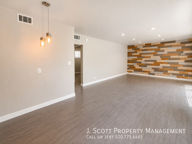 102 W Maryland Ave Phoenix, AZ 85013 photo 5