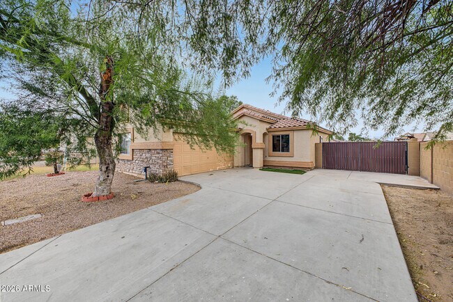 3015 N 84th Dr photo 2