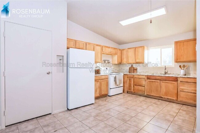 465 W Ivyglen St Mesa, AZ 85201