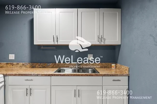 9425 Apple St Spring Valley, CA 91977 photo 2