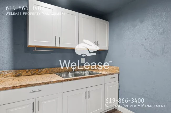 9425 Apple St Spring Valley, CA 91977 photo 3