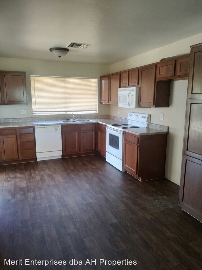 1352 N Ashland Mesa, AZ 85203 photo 2