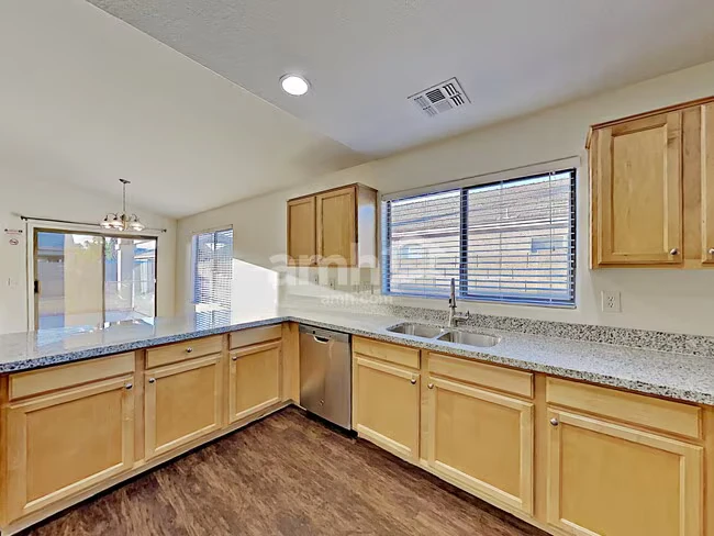 13984 N 134th Dr Surprise, AZ 85379 photo 4