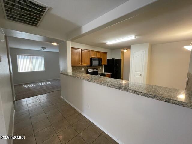 44833 Miraflores St Maricopa, AZ 85139 photo 2
