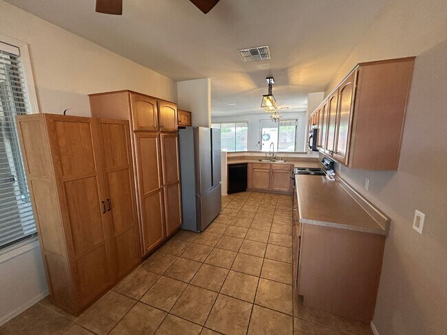 1676 S 159th Ave Goodyear, AZ 85338 photo 5