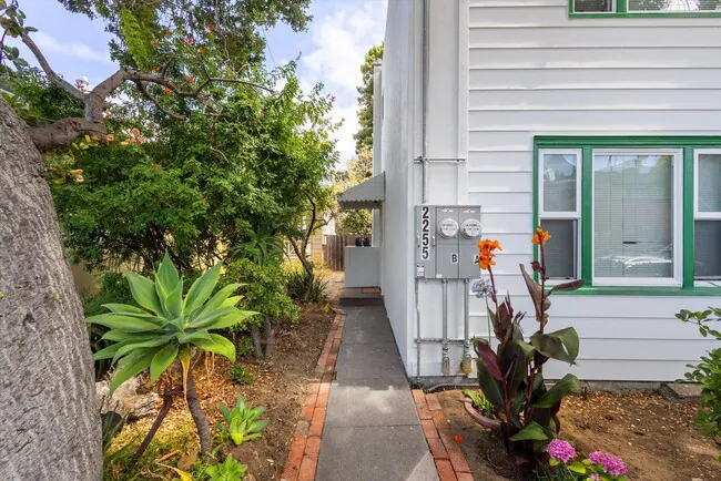 2255 Lincoln Ave Alameda, CA 94501 photo 4