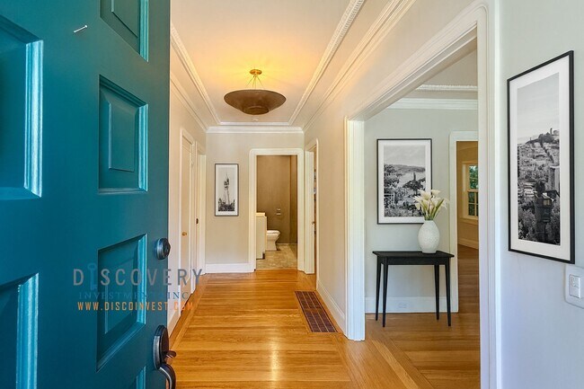6301 Broadway Terrace Oakland, CA 94618 photo 3