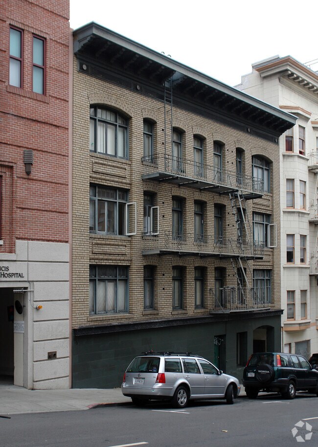 824 Hyde Street, San Francisco, CA 94109 photo 2