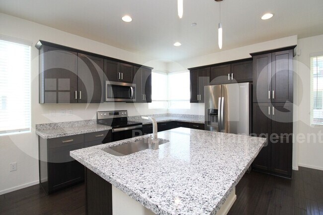 1250 Abbey Ln Chandler, AZ 85226 photo 3
