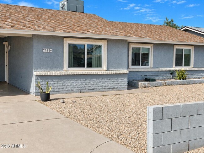 20826 E Pickett St photo 3