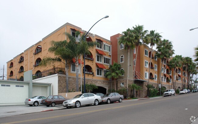 Pacific Shores Apartments photo 4