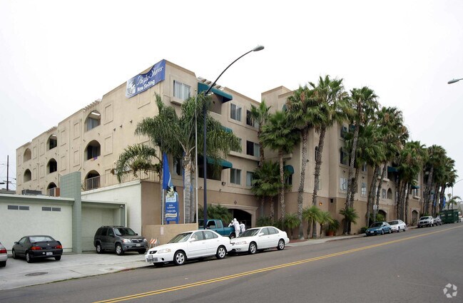 Pacific Shores Apartments photo 2
