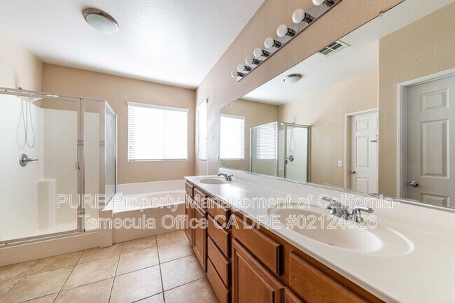 38937 Rockinghorse Rd Murrieta, CA 92563 photo 3