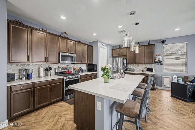 17279 W Dahlia Dr Surprise, AZ 85388 photo 5
