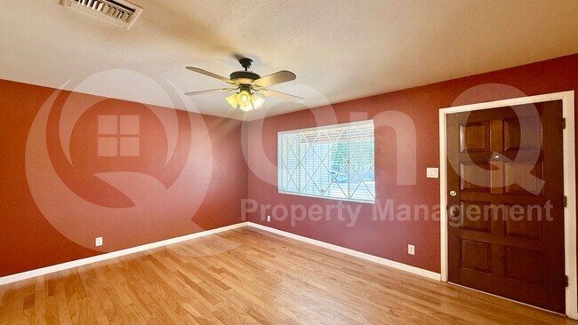 104 E Taylor St Tempe, AZ 85288 photo 2