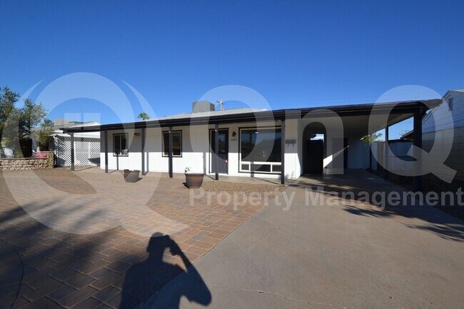 2623 N 70th St Scottsdale, AZ 85257 photo 2