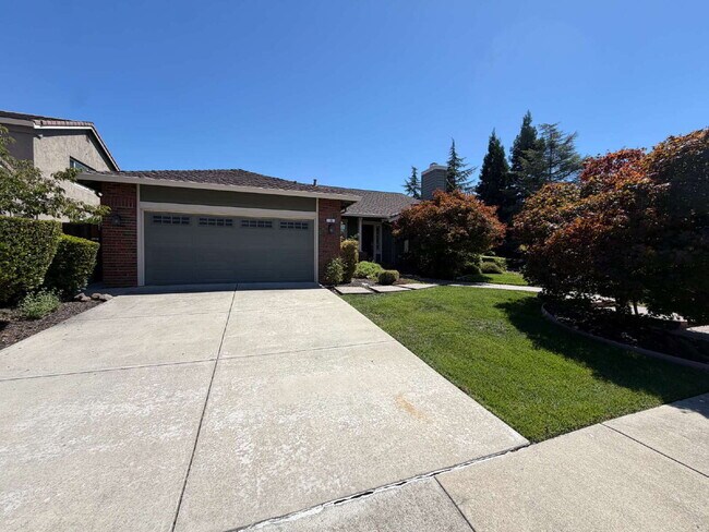 10 Shady Oak Ct photo 2