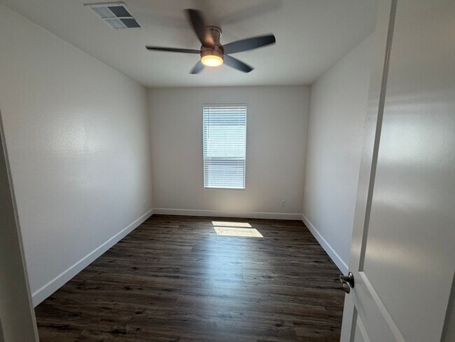 38005 W Montserrat St Maricopa, AZ 85138 photo 3