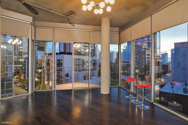 1050 Island Ave San Diego, CA 92101 photo 2