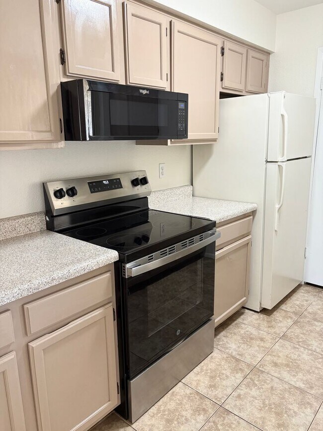 2220 W Dora St Mesa, AZ 85201