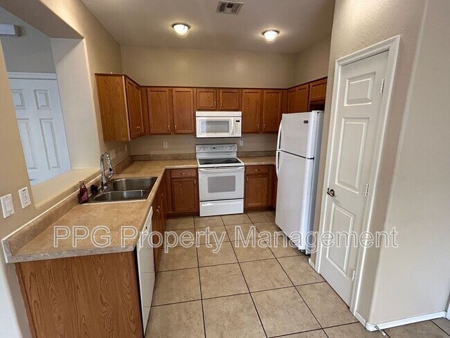 17601 N 114th Ln Surprise, AZ 85378 photo 2