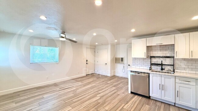 1228 W 5th St Tempe, AZ 85281 photo 2