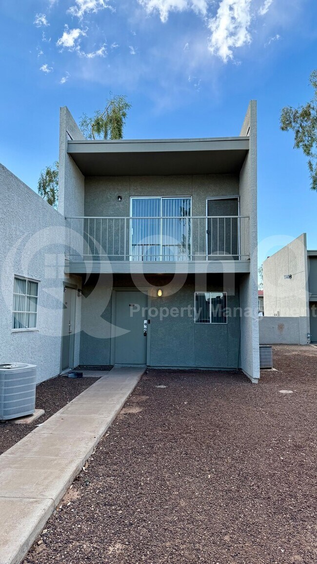 2834 E Kathleen Rd Phoenix, AZ 85032 photo 3