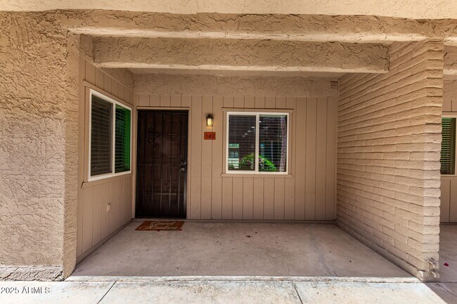 4354 N 82nd St Scottsdale, AZ 85251 photo 2